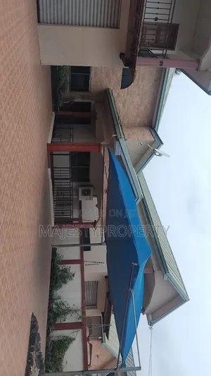 4bdrm House in Botwe, School Junction for rent
