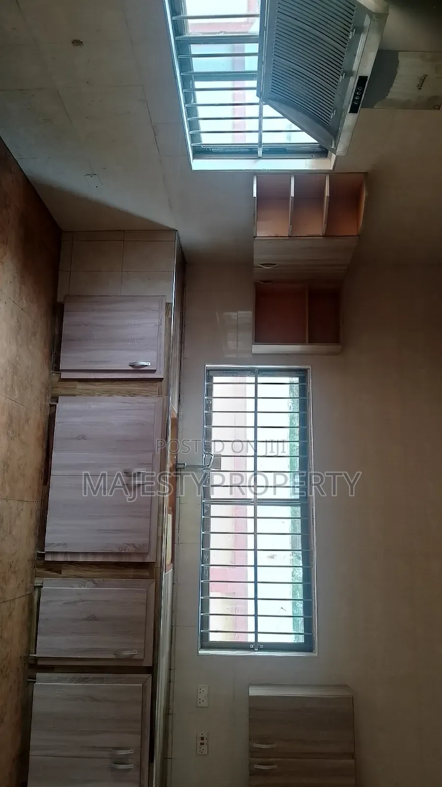 4bdrm House in Botwe, School Junction for rent