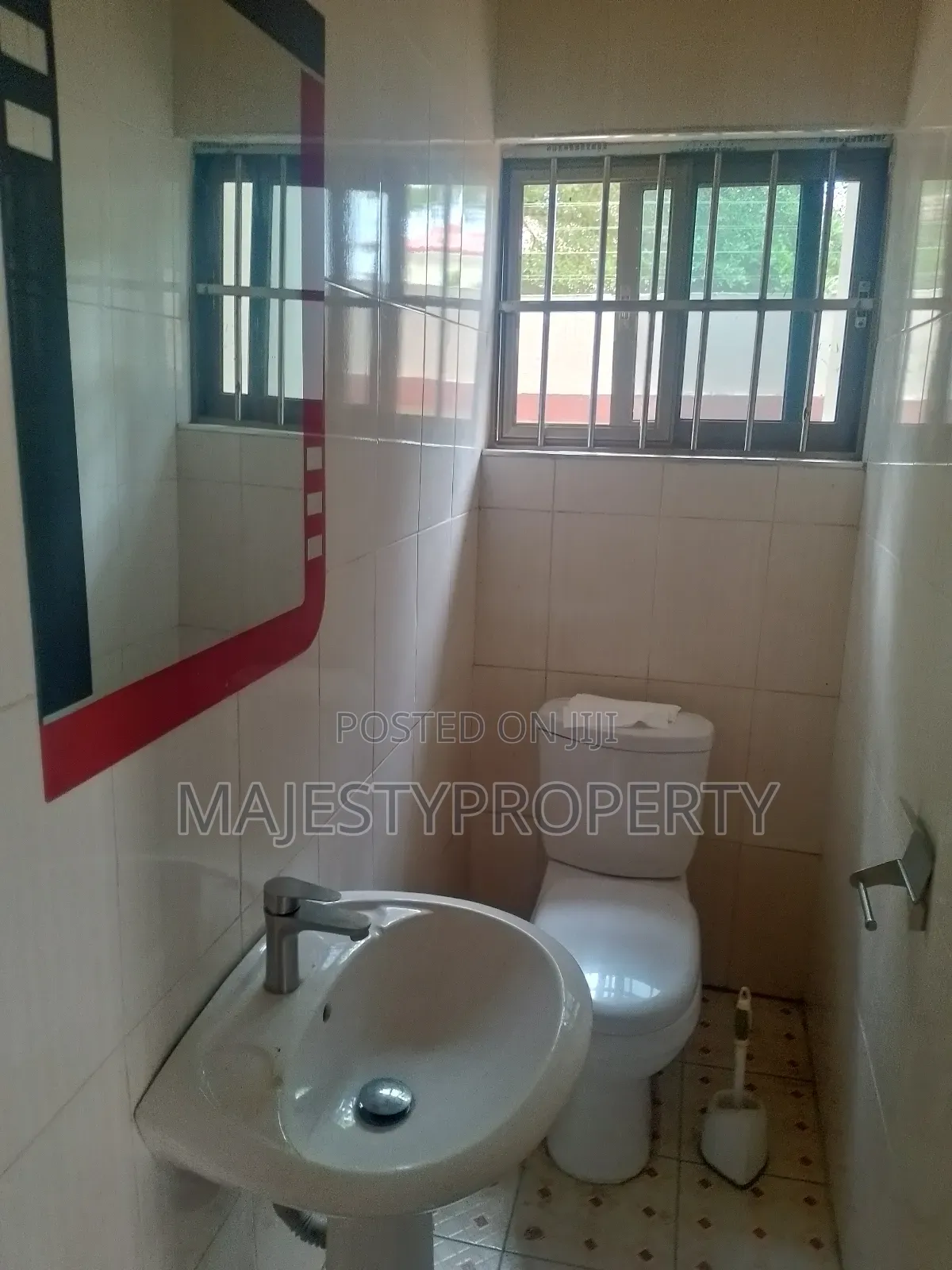 4bdrm House in Botwe, School Junction for rent