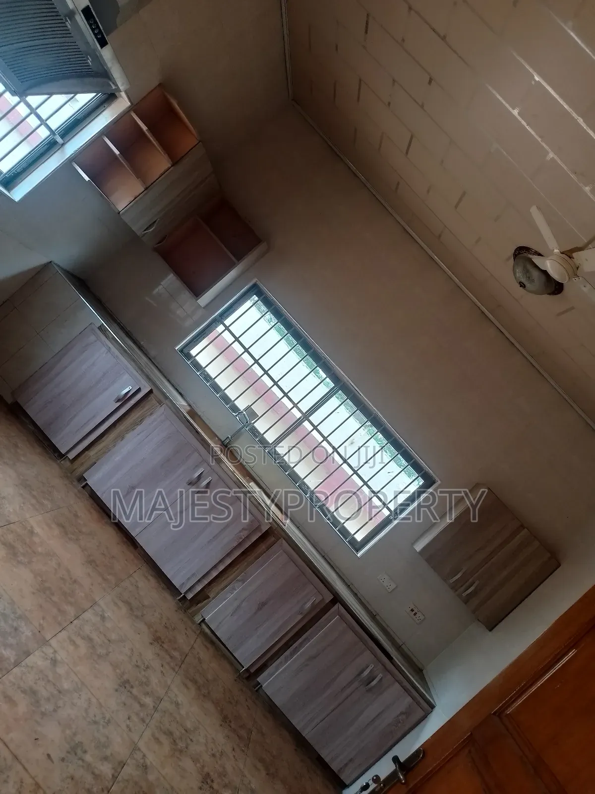 4bdrm House in Botwe, School Junction for rent