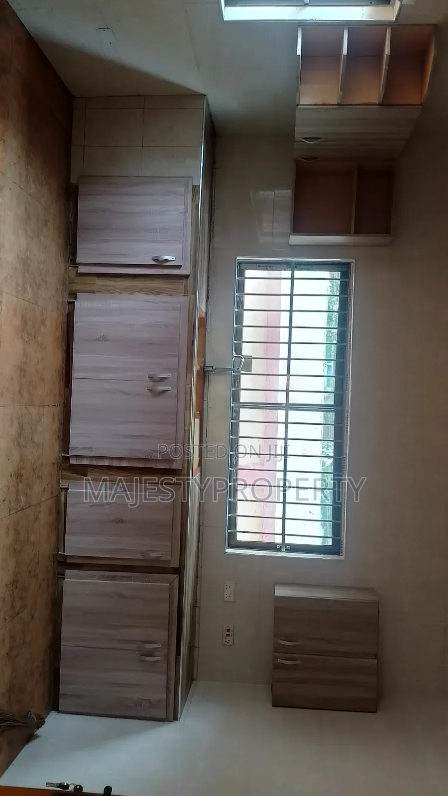 4bdrm House in Botwe, School Junction for rent