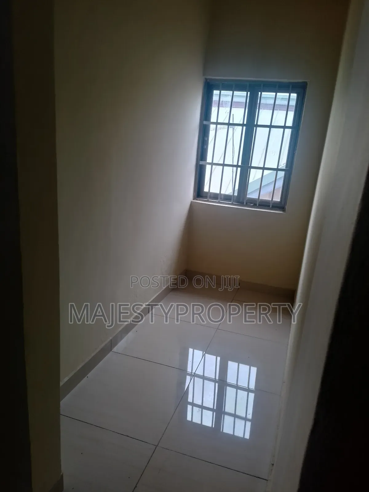4bdrm House in Botwe, School Junction for rent