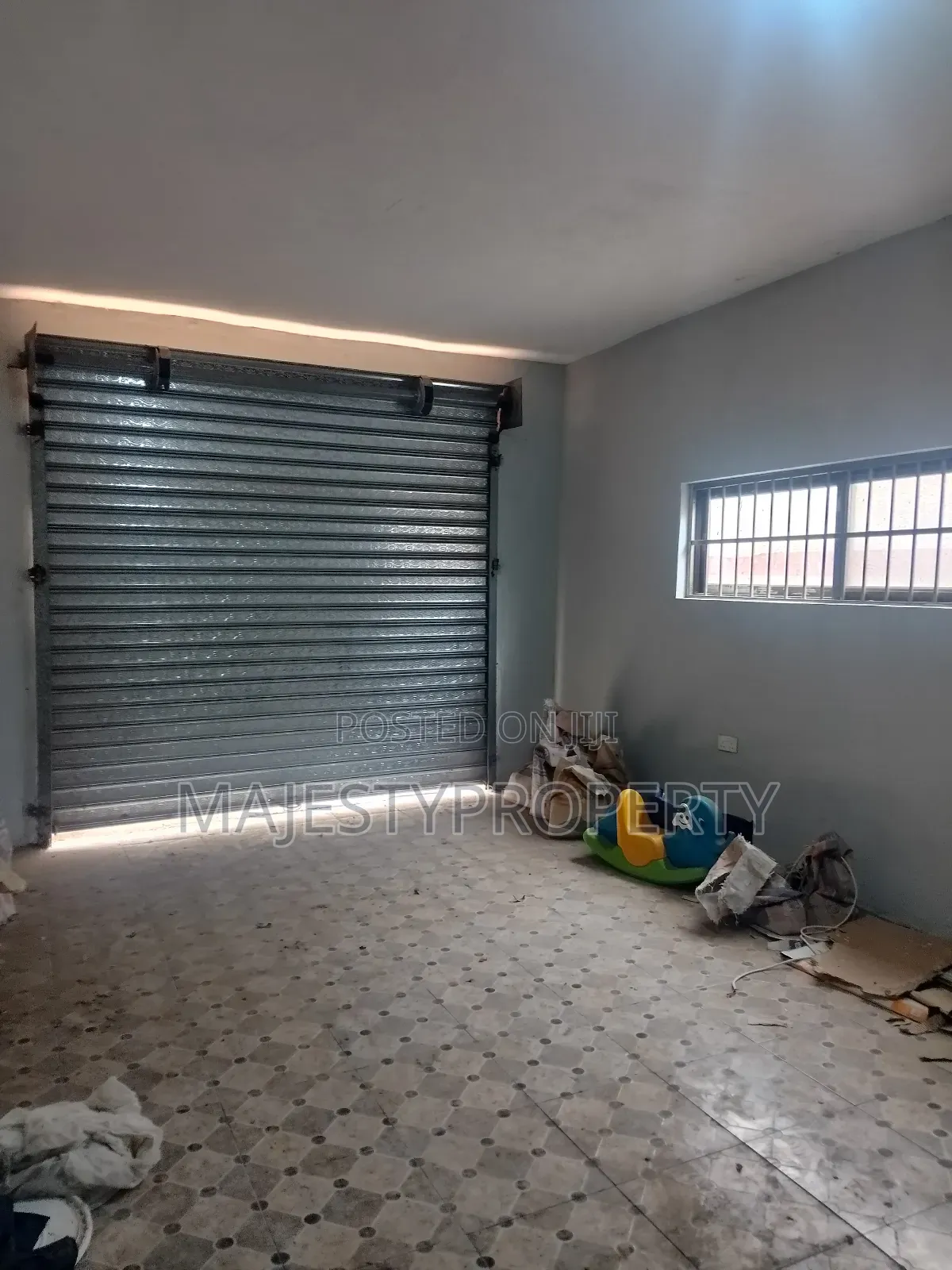 4bdrm House in Botwe, School Junction for rent