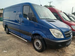 Mercedes-Benz Sprinter 2012 Blue
