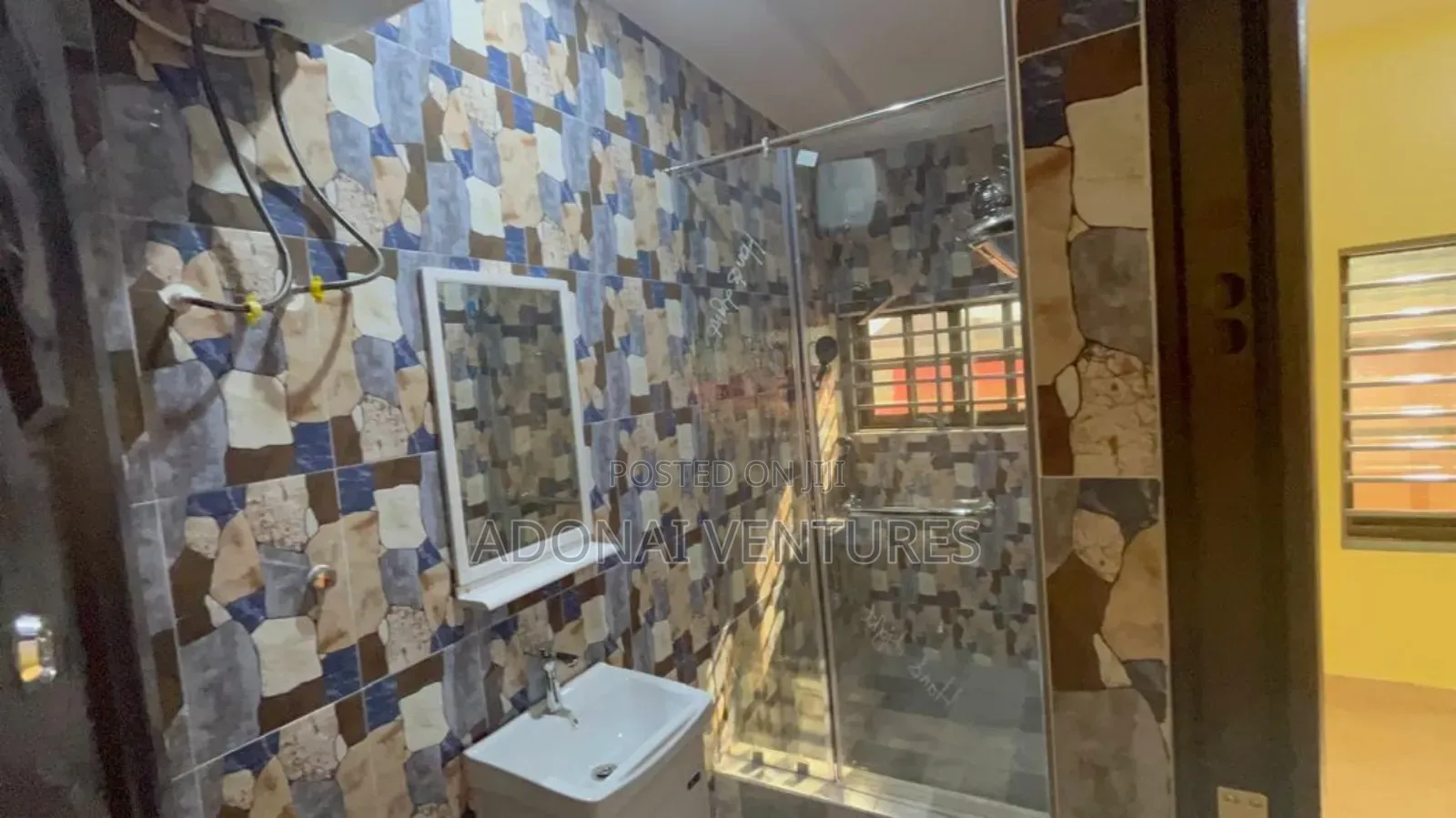 4bdrm House in Atonsu Aputuogya, Kumasi Metropolitan for sale