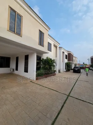 3bdrm Duplex in Biosk Properties, Spintex for rent
