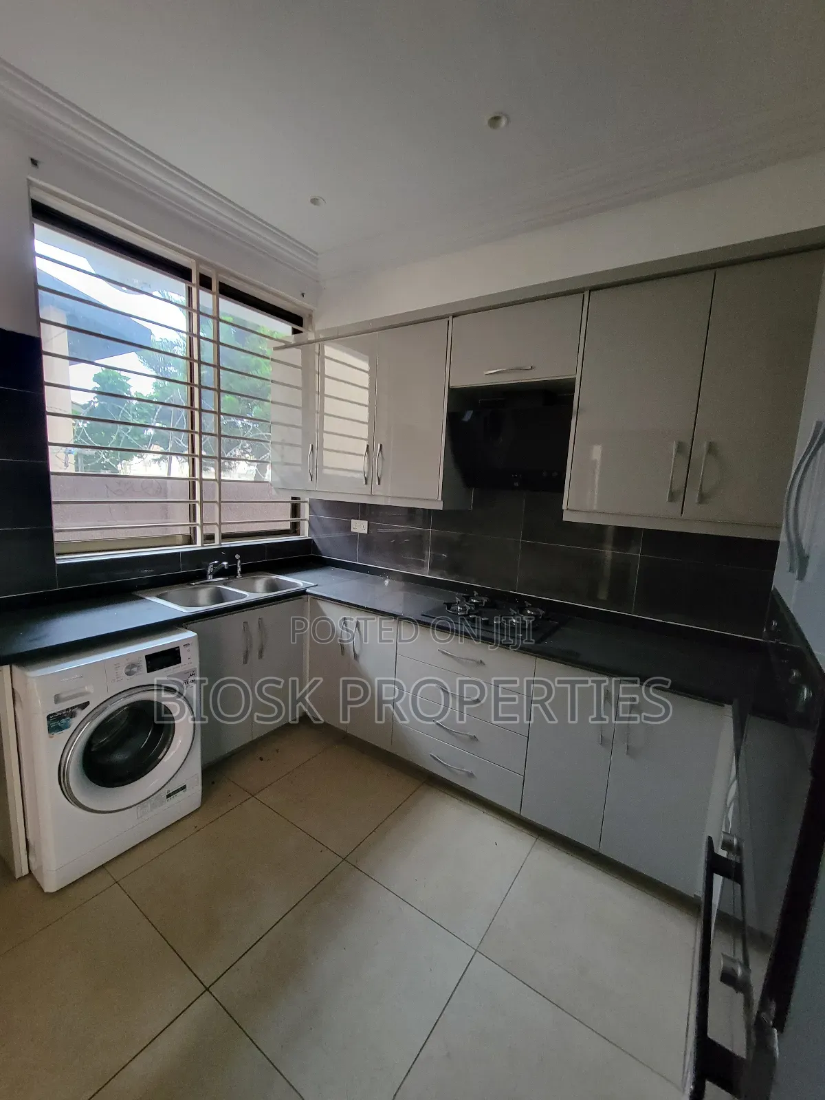 3bdrm Duplex in Biosk Properties, Spintex for rent