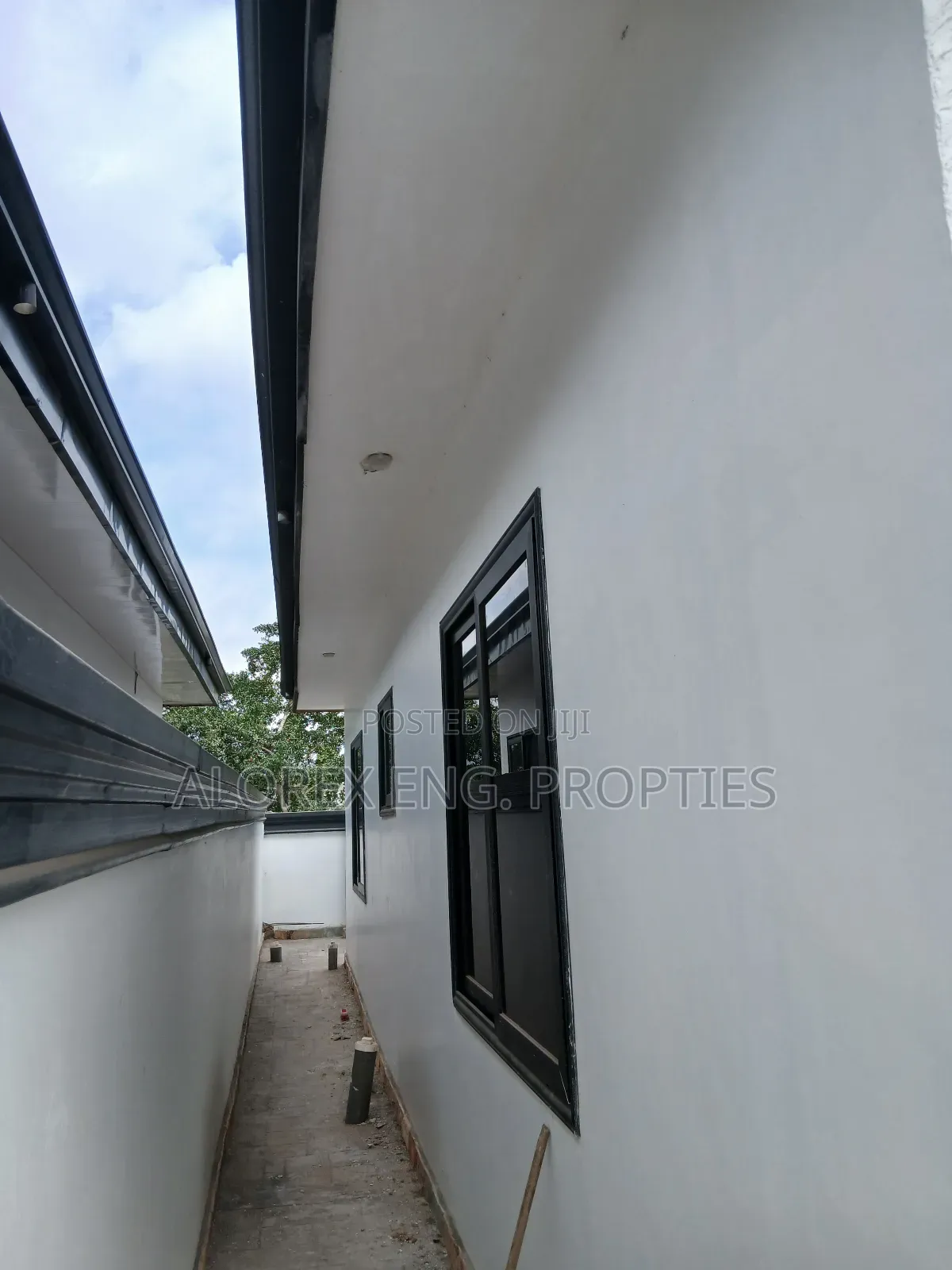 2bdrm House in Maalejor, Adenta for sale