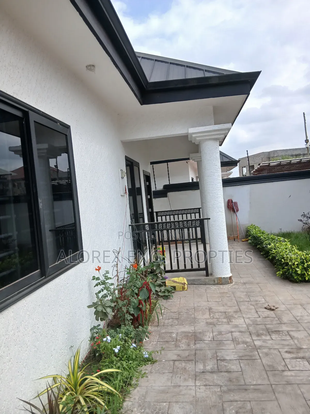2bdrm House in Maalejor, Adenta for sale