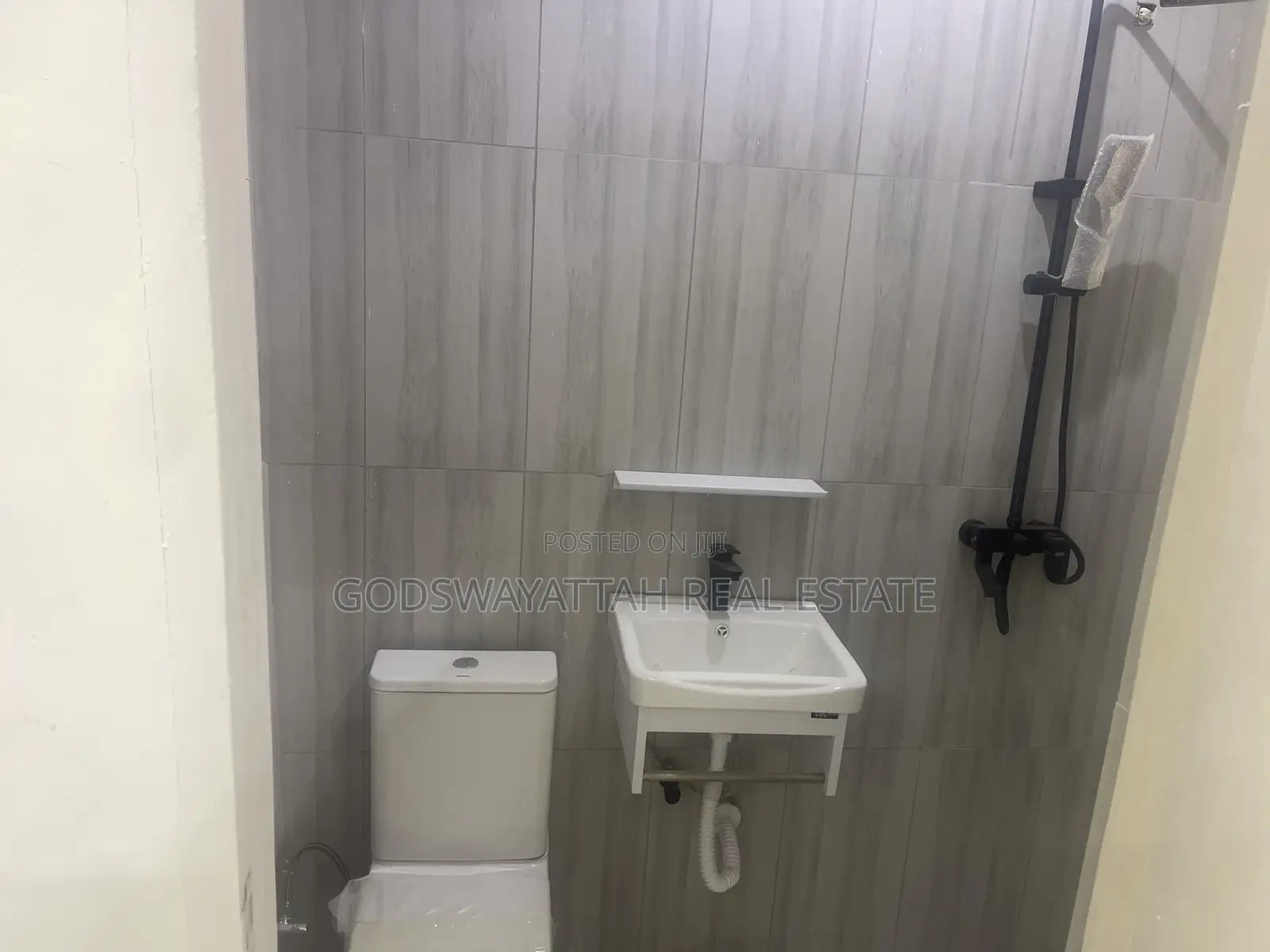3bdrm House in East Legon, Adjiriganor for rent