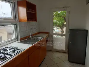 3rooms Office Space to Let