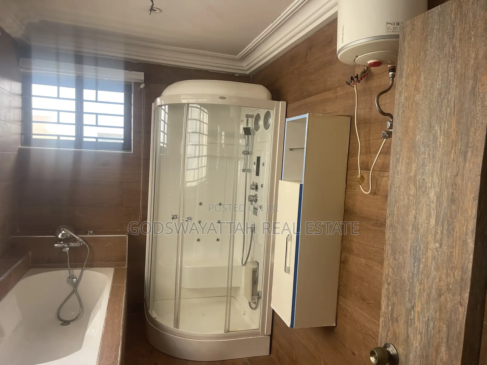 4bdrm House in East Legon, Adjiriganor for rent