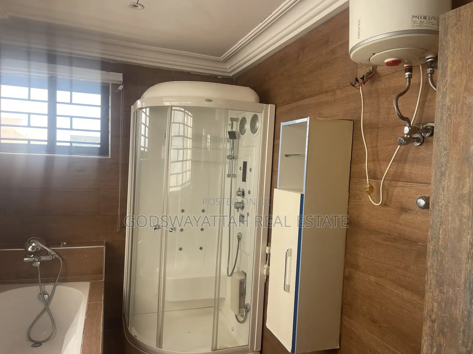 4bdrm House in East Legon, Adjiriganor for rent