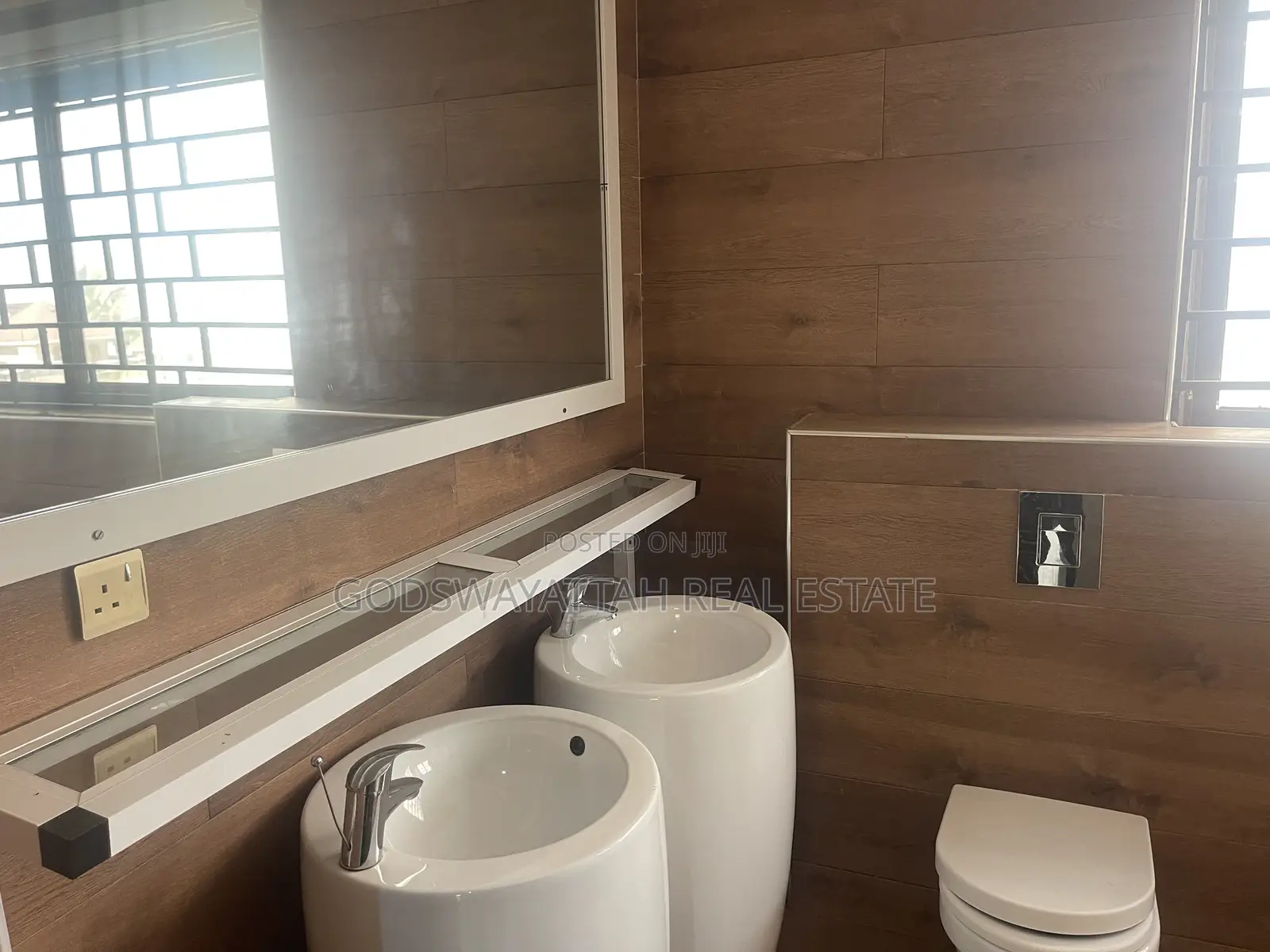 4bdrm House in East Legon, Adjiriganor for rent