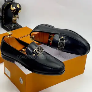High Quality *Louis Vuitton Black* Shoe