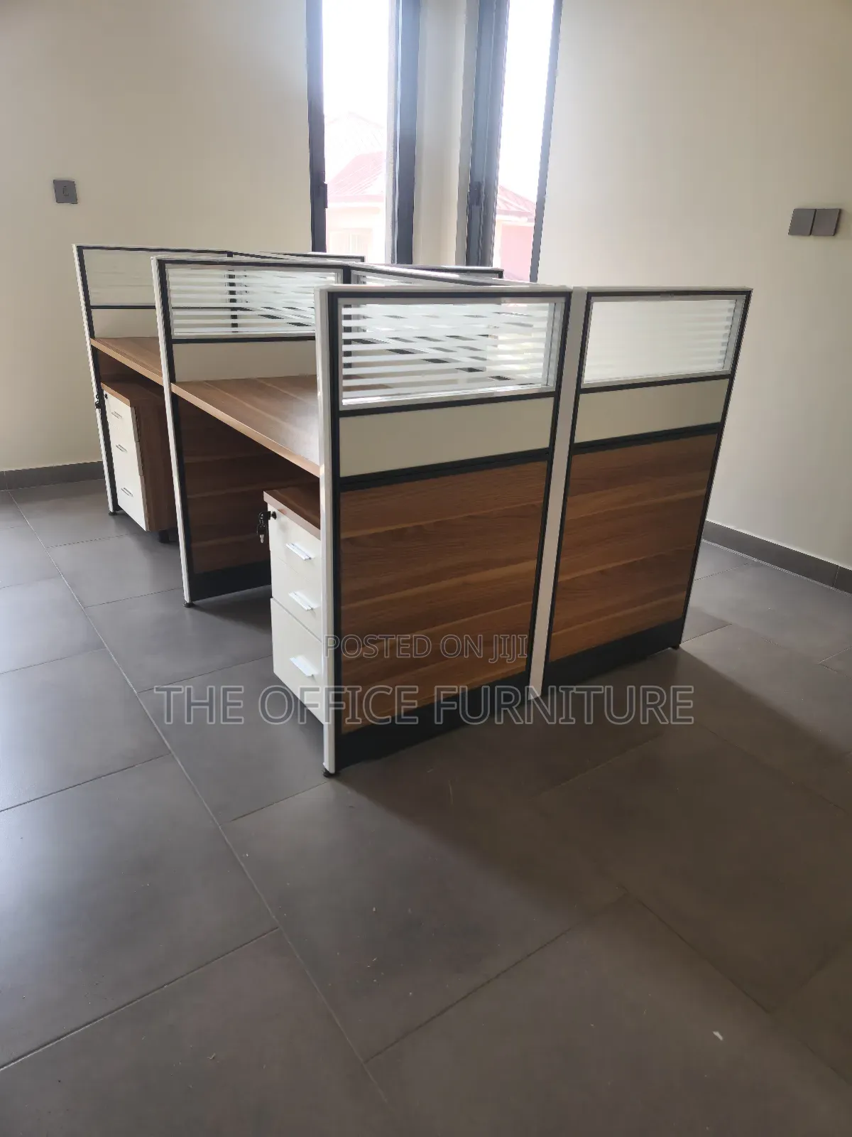 Office Workstation (Four Cubicles)