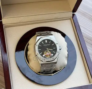Audemars Piguet Royal Oak – The Ultimate Symbol of Elegance