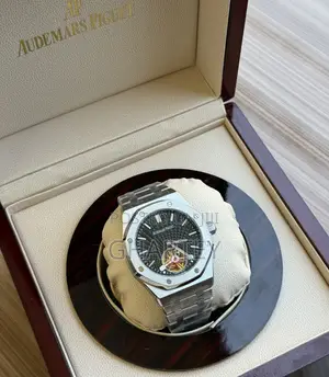 Audemars Piguet Royal Oak – The Ultimate Symbol of Elegance