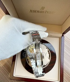 Audemars Piguet Royal Oak – The Ultimate Symbol of Elegance