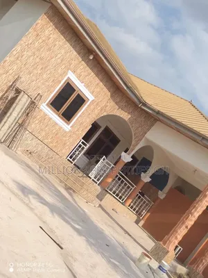 3bdrm House in Millions Properties, Kumasi Metropolitan for sale