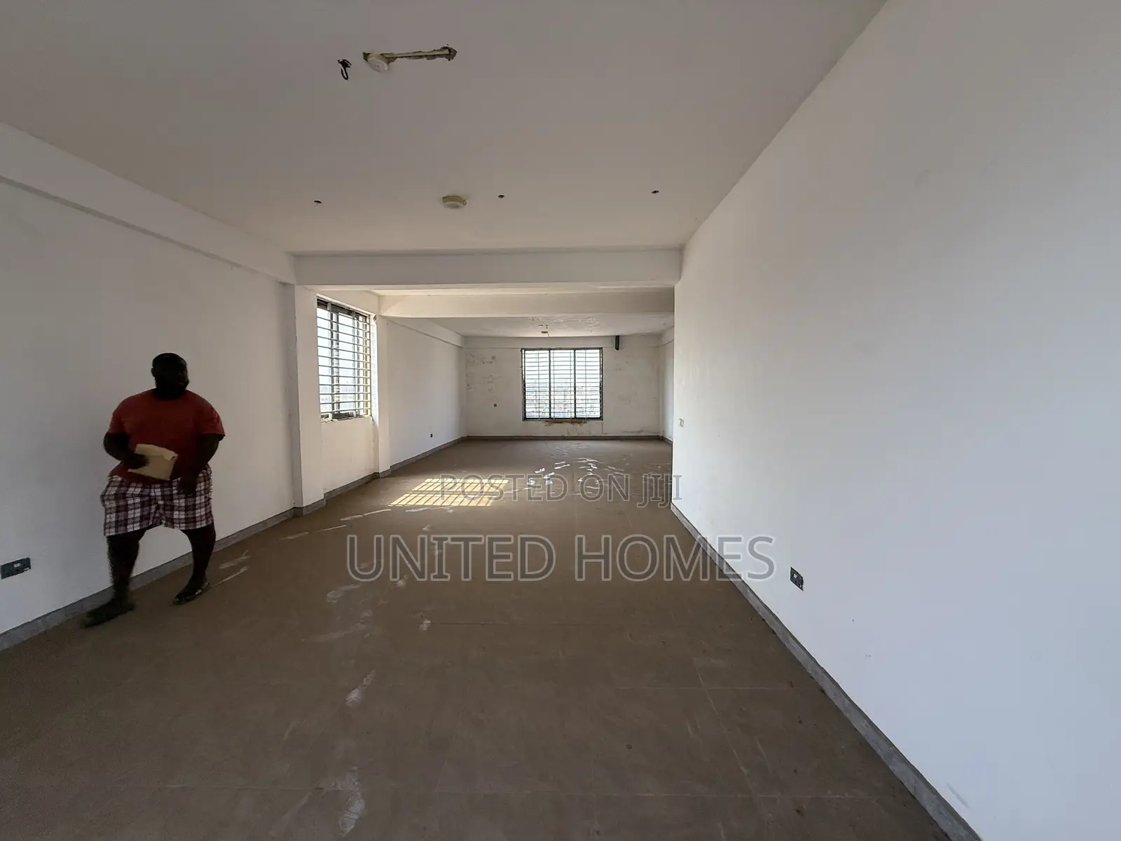 Tema Community One 21 Bedrooms With Office for Rent