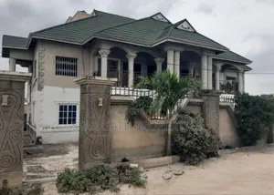 12bdrm House in Near Asokore for sale