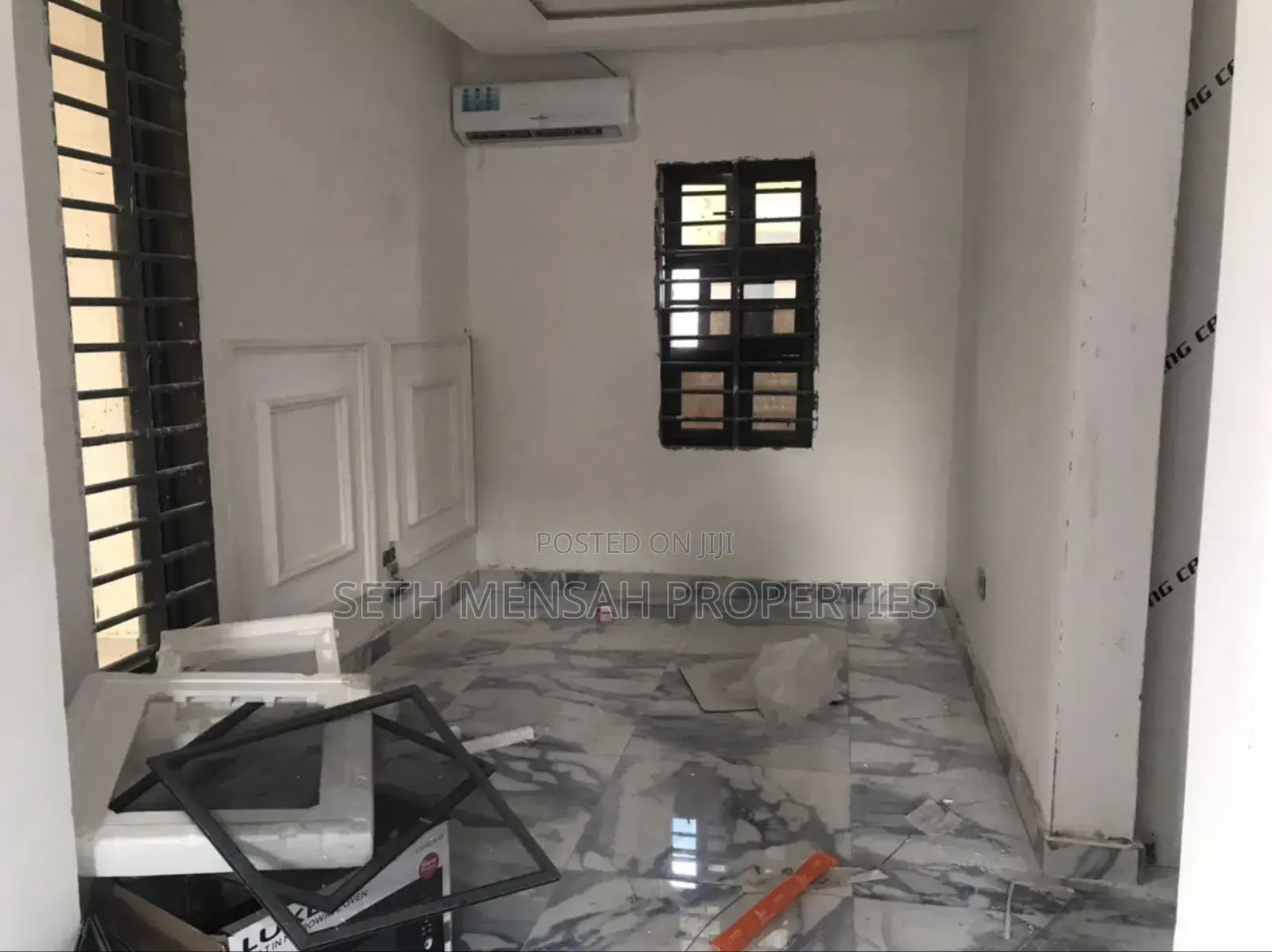 4bdrm House in Lake Side Estate for sale
