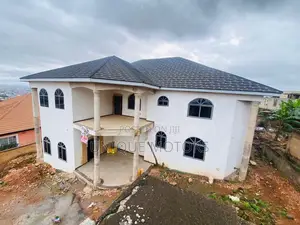 An Executive 4bedroom en-Suite House