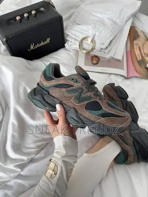 New Balance 9060 Og Amry Green N Black