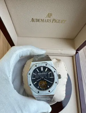 Audemars Piguet Royal Oak Mechanical Movement Watch– Navy Blue Face
