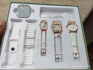 I-530 Smart Watch That Comes With 3 Female Quartz Watches - Silver
