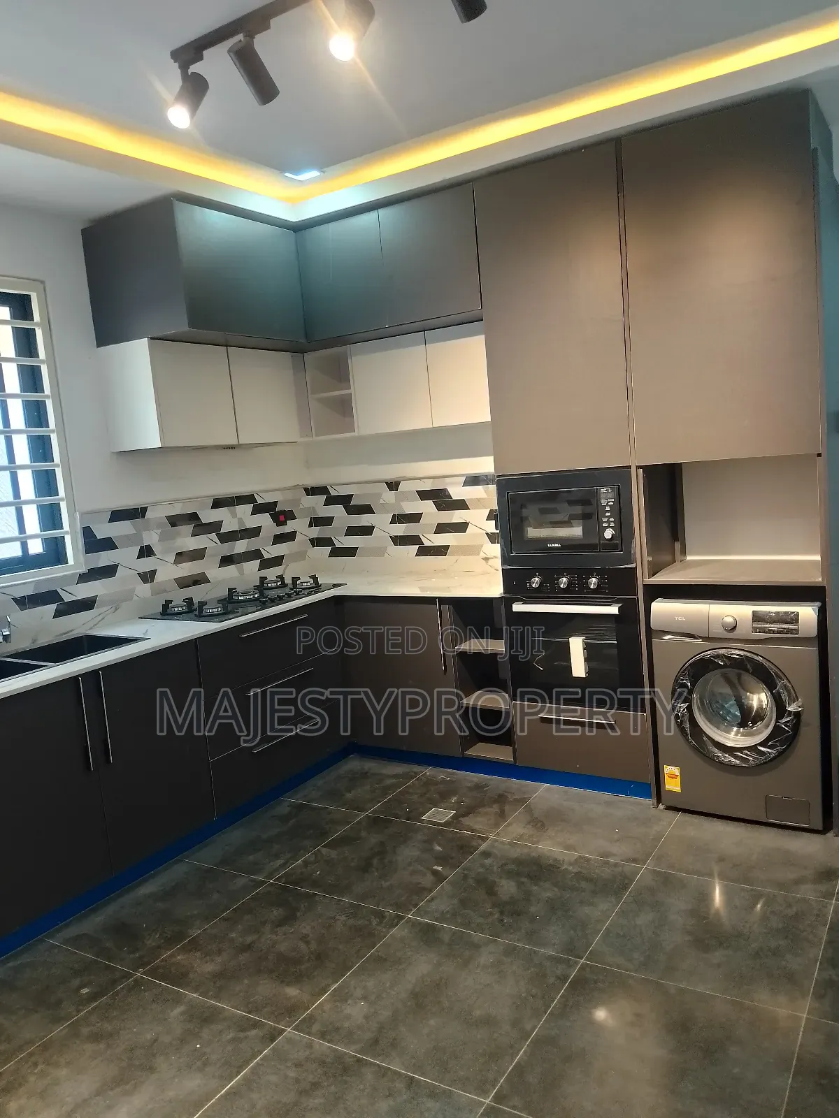 4bdrm Townhouse / Terrace in Spintex for rent
