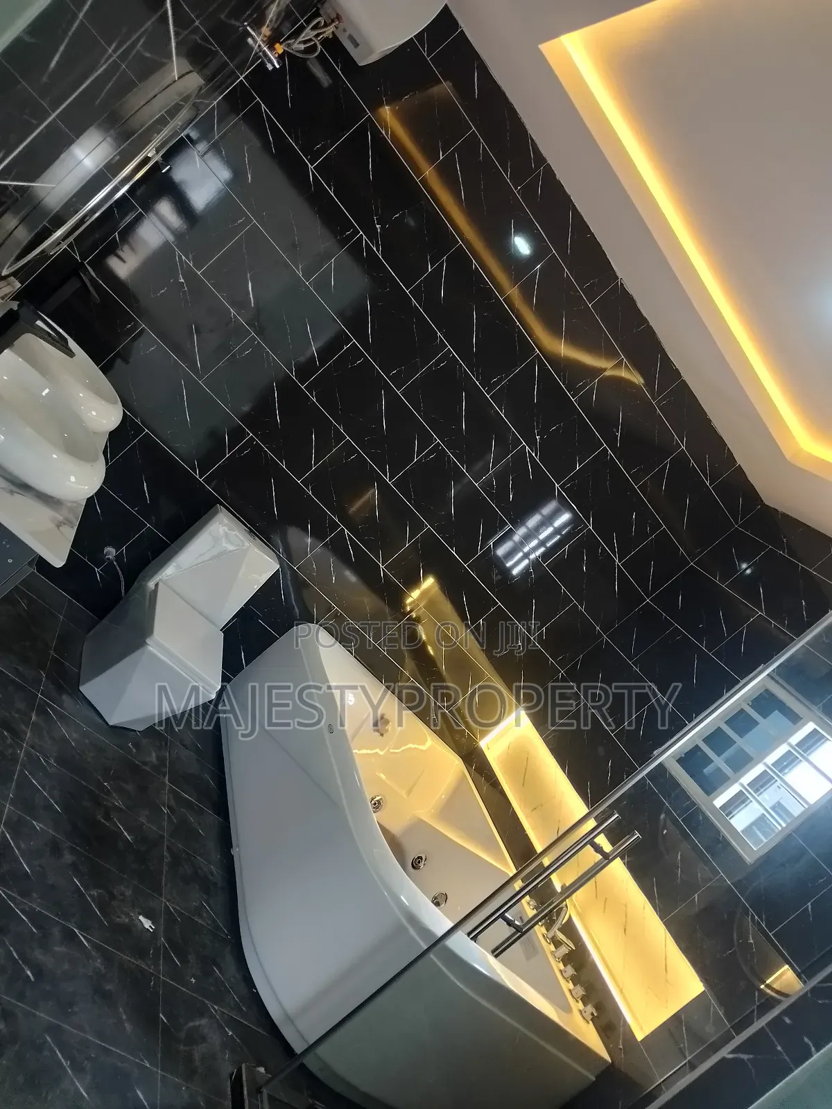 4bdrm Townhouse / Terrace in Spintex for rent