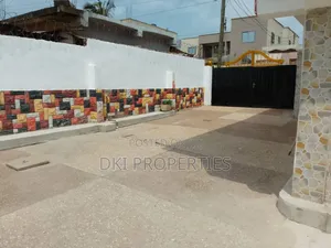 15bdrm House in Dki Properties, Kwashieman for sale