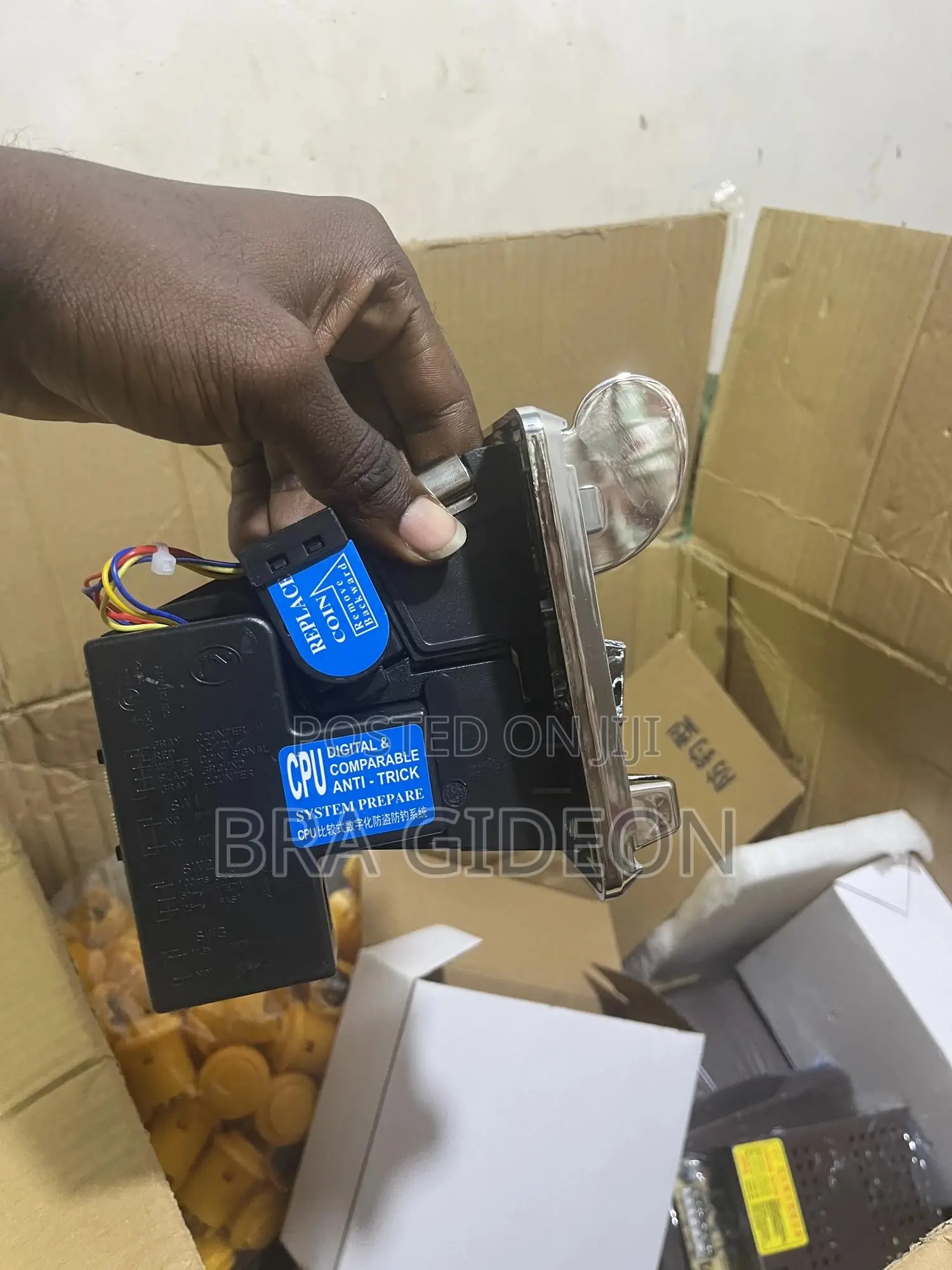 Coin Acceptor