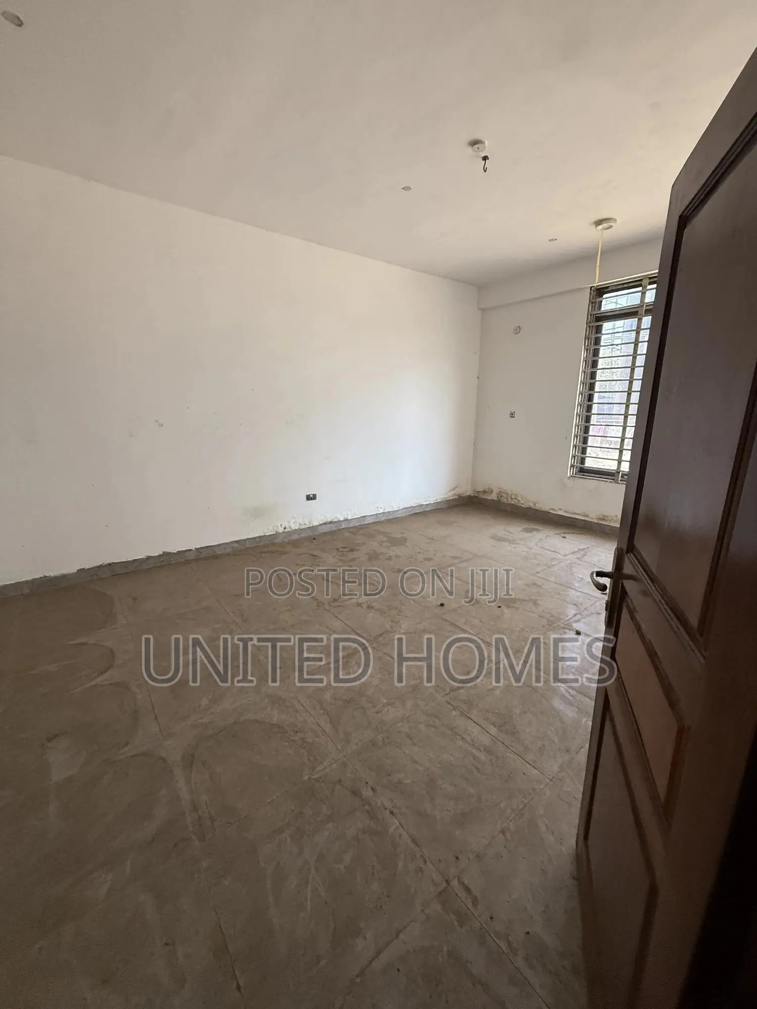 Tema Community One 21 Bedrooms With Office for Rent