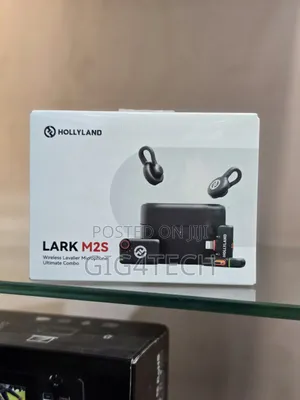 Hollyland Lark M2s Ultimate Combo 2-Person Wireless Mic System