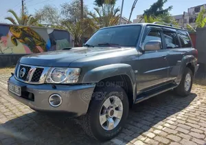 V6 ,V8 Patrols and Land Cruiser for Rent