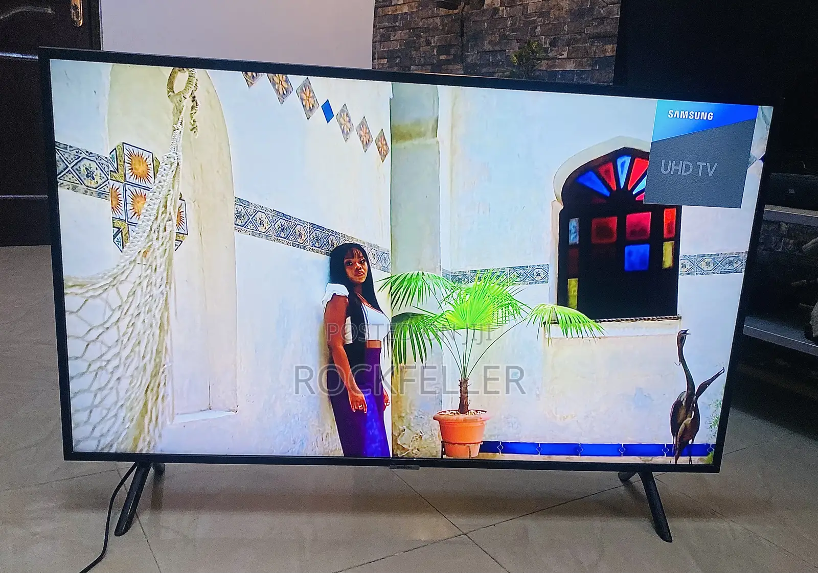 Uk Used Samsung Crystal Display Uhd HDR Smart 43 Inches