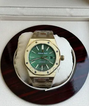 Audemars Piguet Royal Oak – Green Dial Luxury Automatic Watch