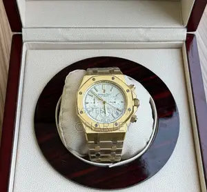 Audemars Piguet Royal Oak Chronograph – White Dial Prestige