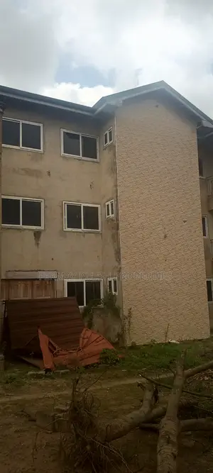 16bdrm Apartment in Adenta Apartment, Accra Metropolitan for sale