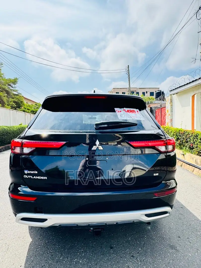Mitsubishi Outlander SE 2022 Black
