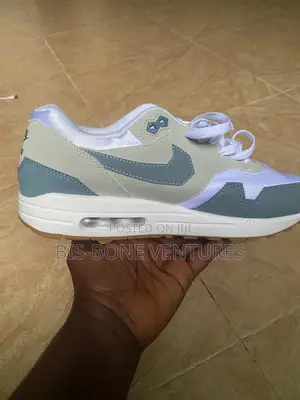 Nike Classics(Free Delivery Within Accra)