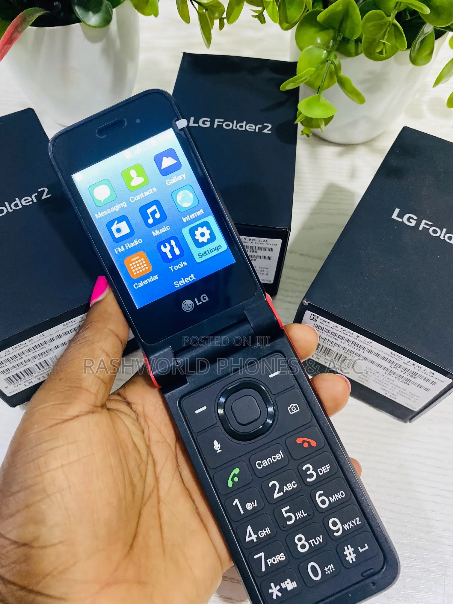 New LG Folder 2 8 GB Red