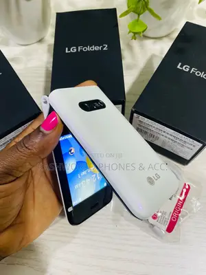 New LG Folder 2 8 GB White