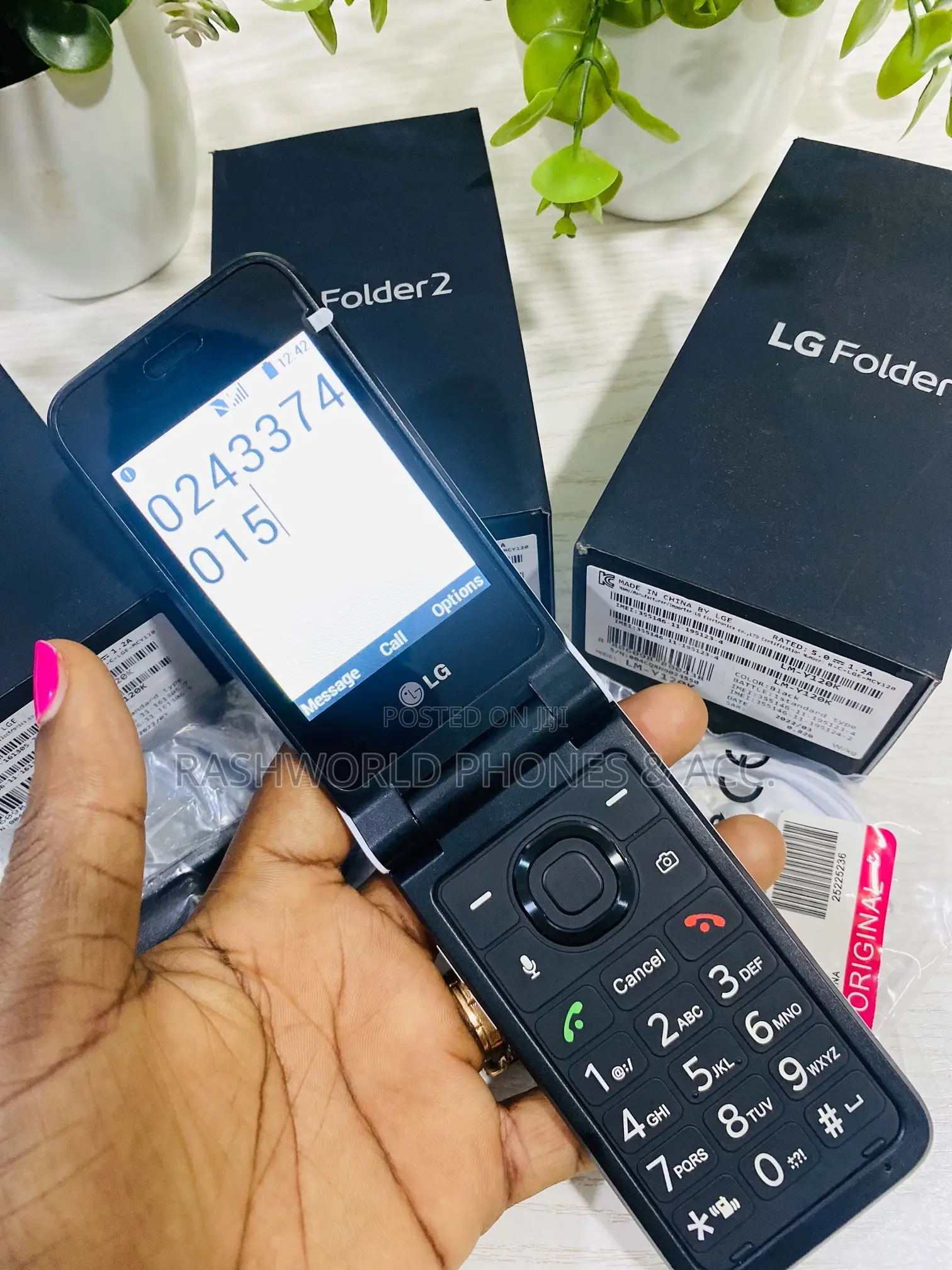 New LG Folder 2 8 GB White