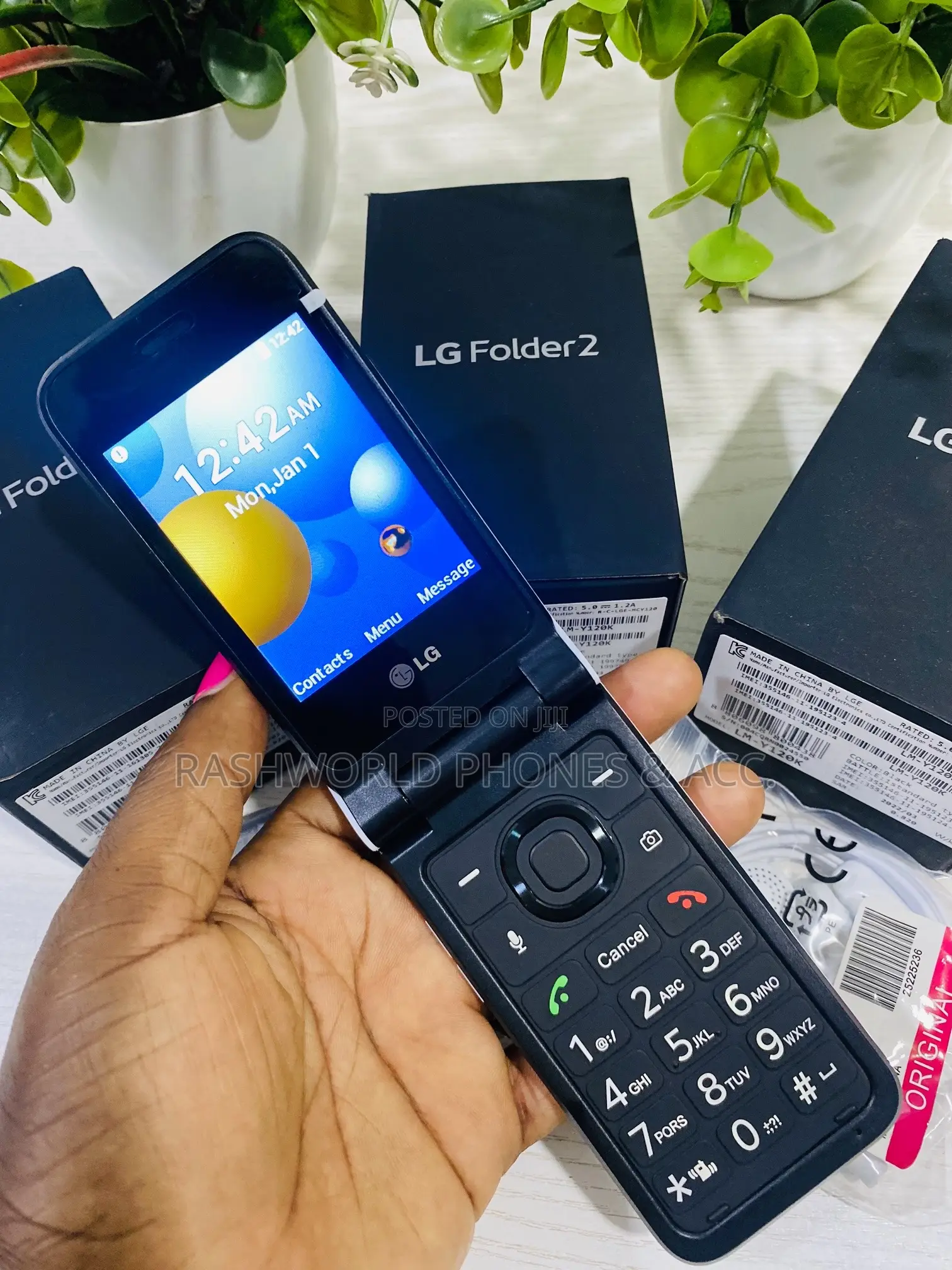 New LG Folder 2 8 GB White