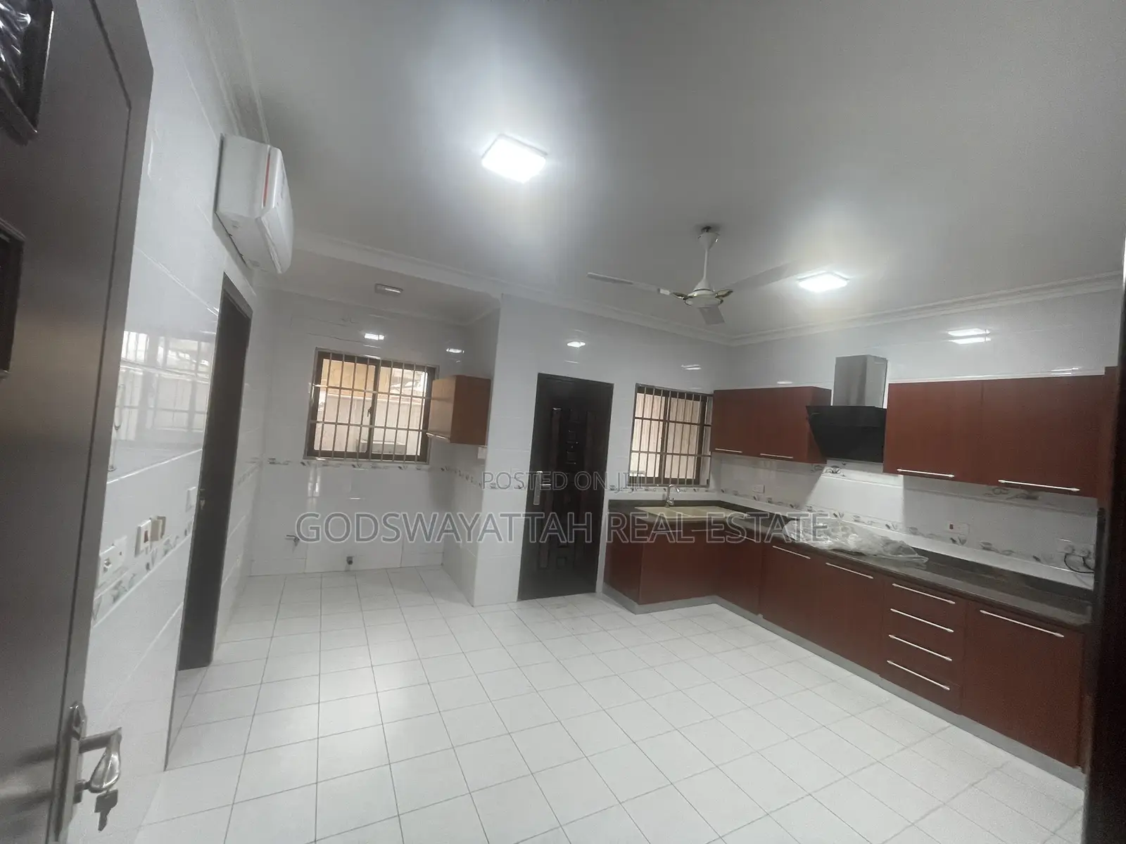 4bdrm House in East Legon, Adjiriganor for rent