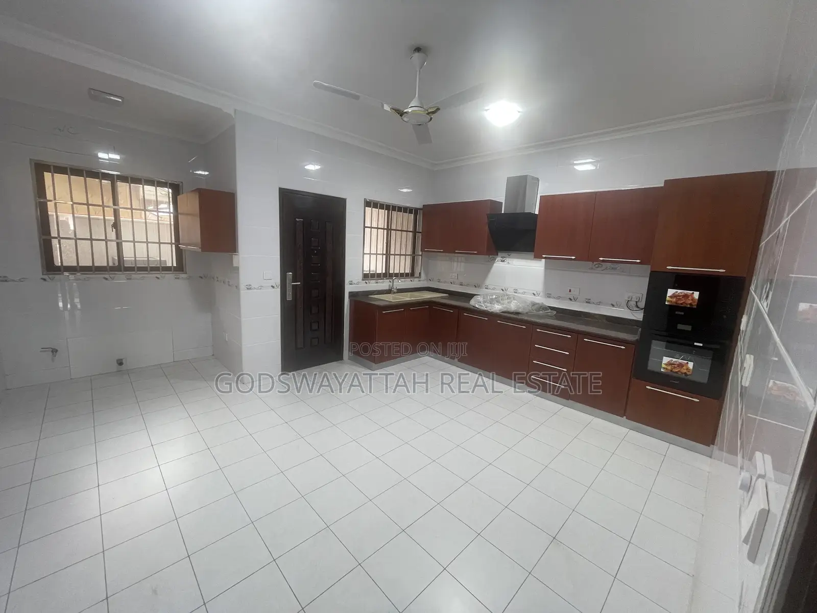 4bdrm House in East Legon, Adjiriganor for rent